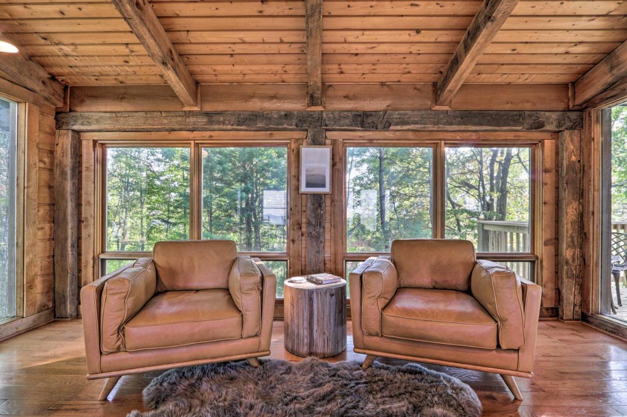 Upscale Gatlinburg Cabin Deck, Fire Pit And Hot Tub Exterior photo